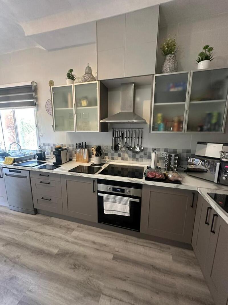 3 bedroom Country House for sale