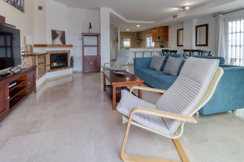 4 bedroom Townhouse for sale