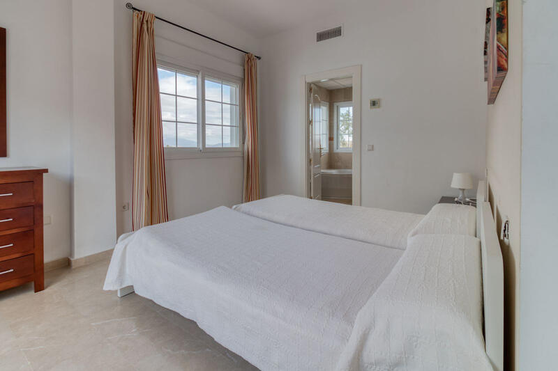 4 bedroom Townhouse for sale