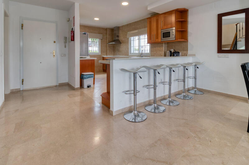 4 bedroom Townhouse for sale