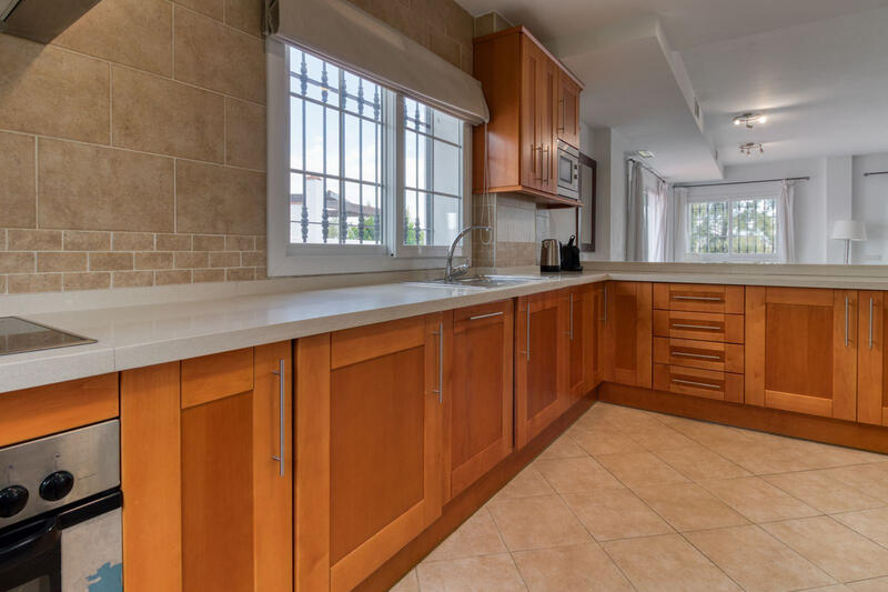 4 bedroom Townhouse for sale