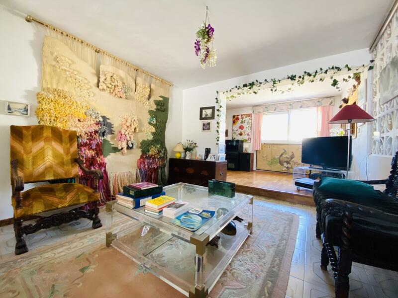 7 bedroom Villa for sale