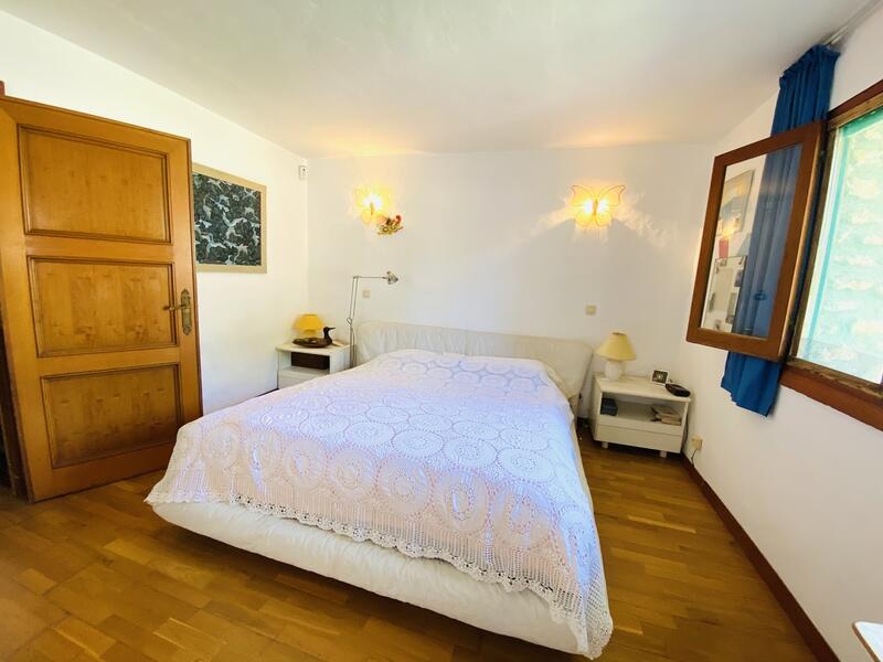 7 bedroom Villa for sale