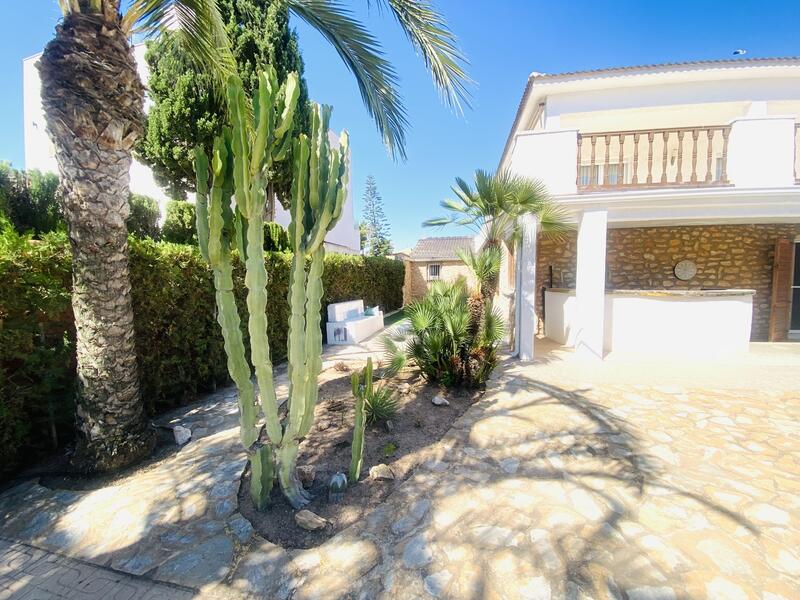 7 bedroom Villa for sale