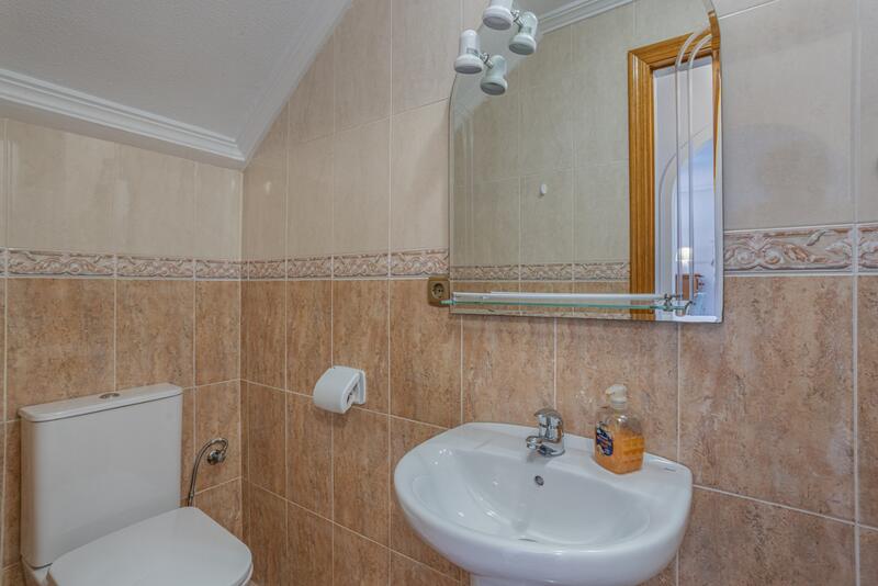2 bedroom Townhouse for sale