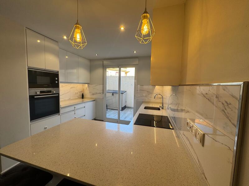 2 slaapkamer Appartement Te koop