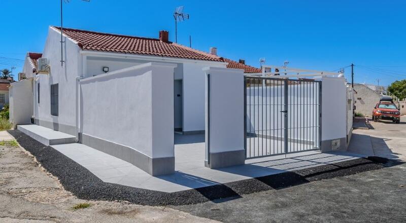 Villa à vendre dans Torrevieja, Alicante