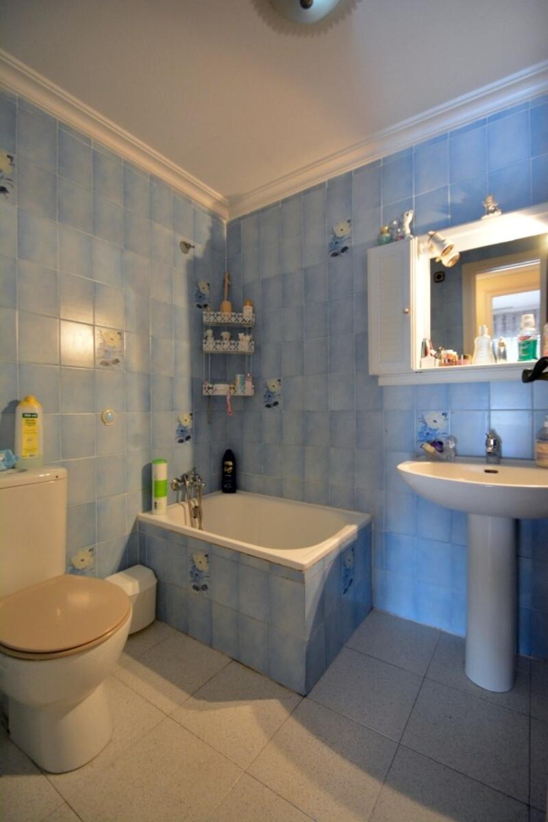 4 bedroom Apartment for sale