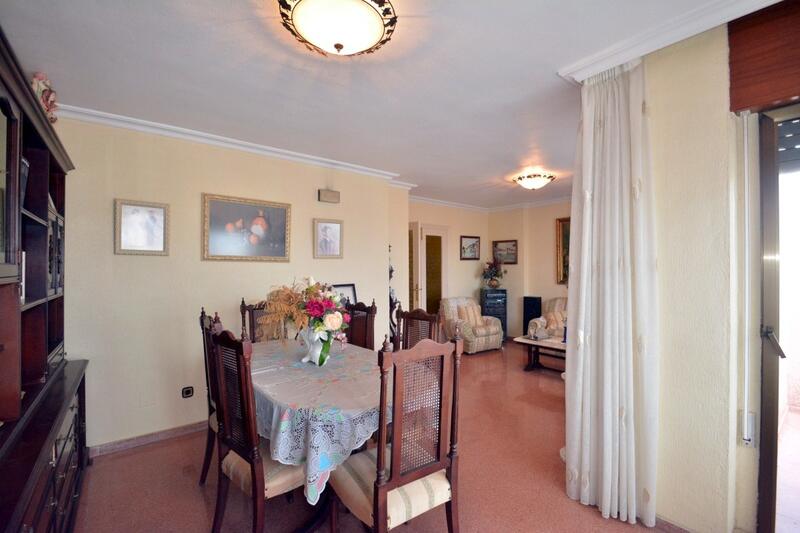 4 bedroom Apartment for sale