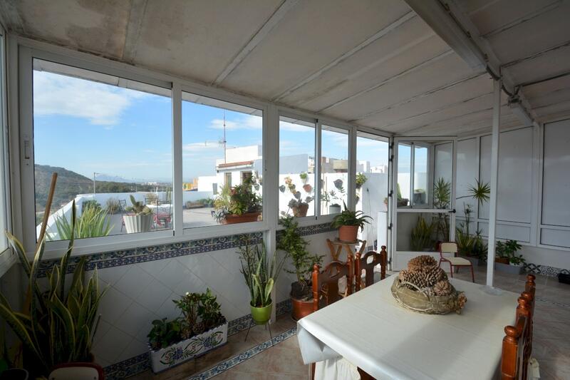4 bedroom Apartment for sale