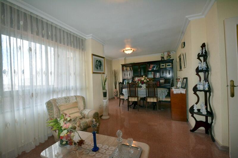 4 bedroom Apartment for sale