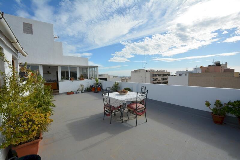 4 bedroom Apartment for sale