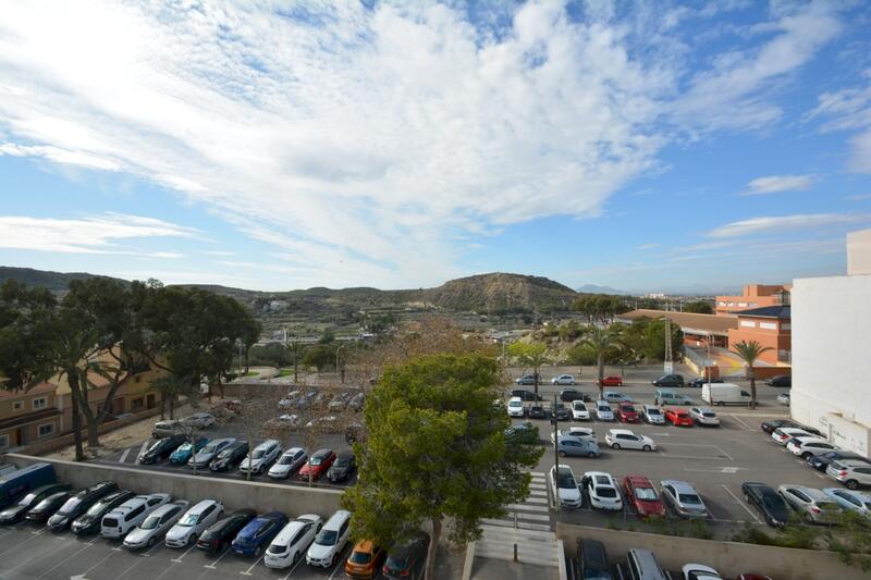 4 bedroom Apartment for sale