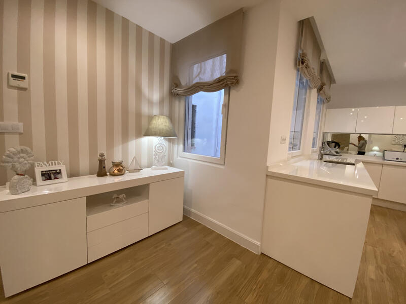 4 bedroom Apartment for sale