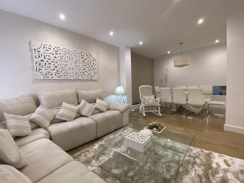 4 bedroom Apartment for sale