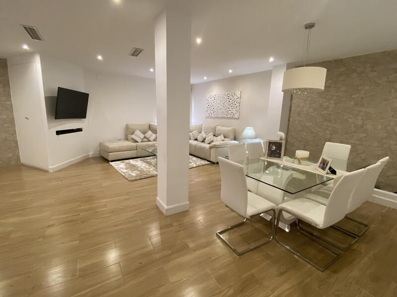 4 bedroom Apartment for sale