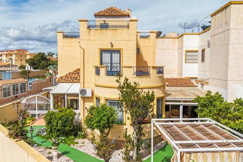 3 bedroom Villa for sale