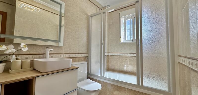 3 bedroom Townhouse for sale