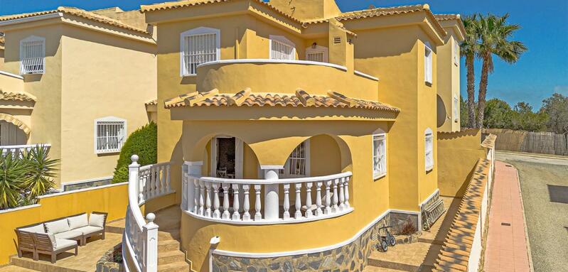 3 bedroom Villa for sale