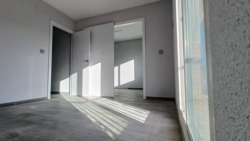 2 bedroom Townhouse for sale