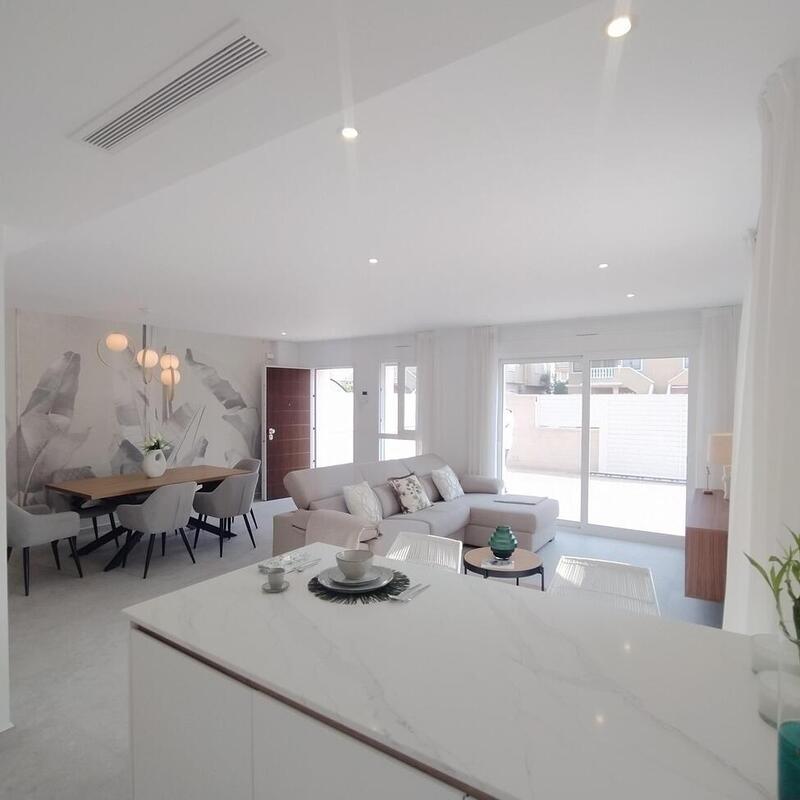 3 bedroom Apartment for sale