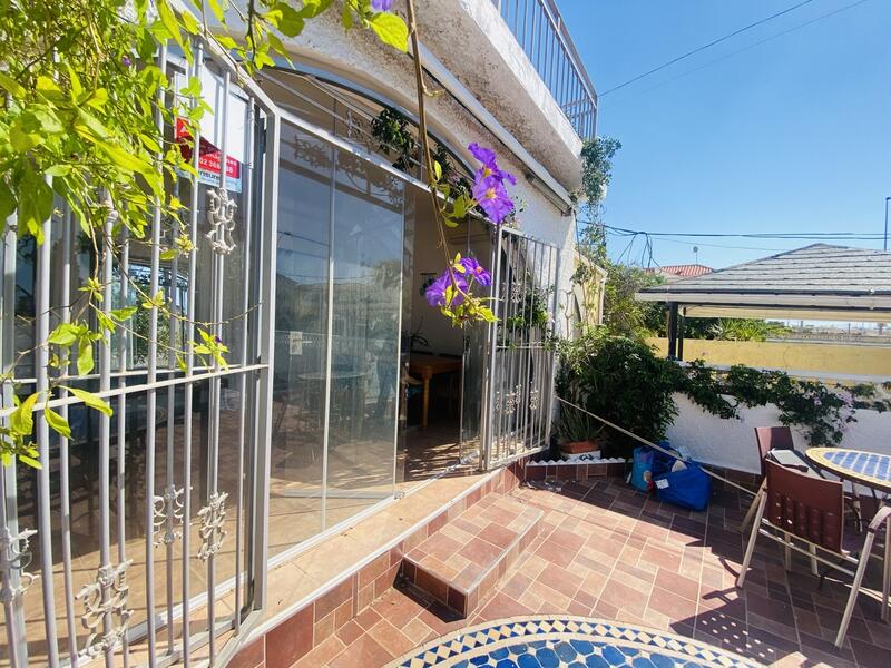 2 Cuarto Villa en venta