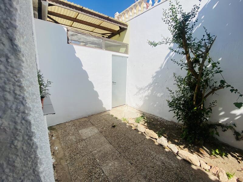 2 Cuarto Villa en venta