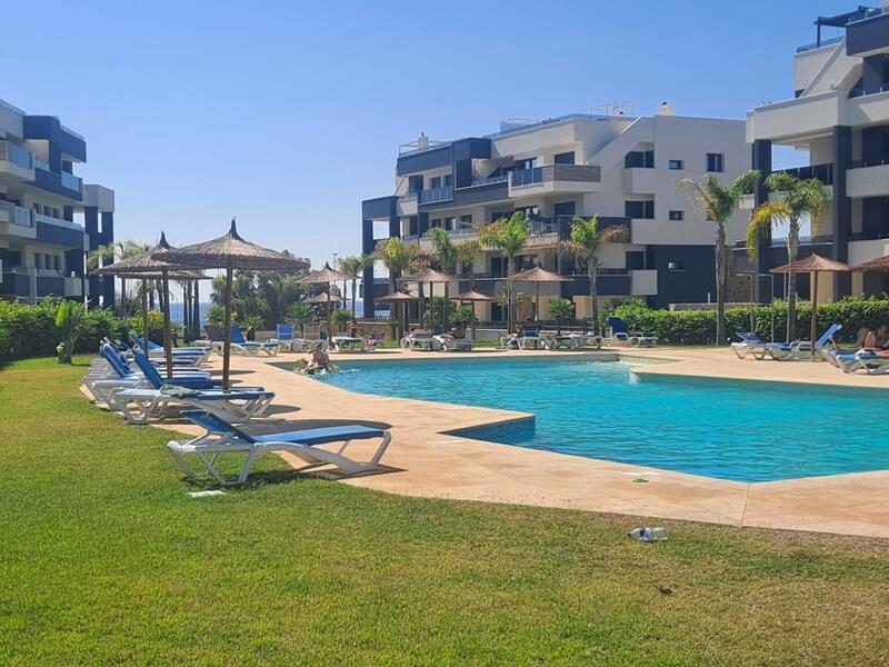 Lejlighed til salg i Playa Flamenca, Alicante