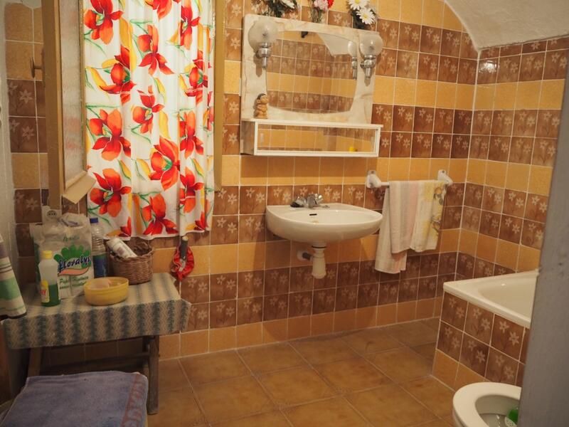 4 bedroom Cave House for sale