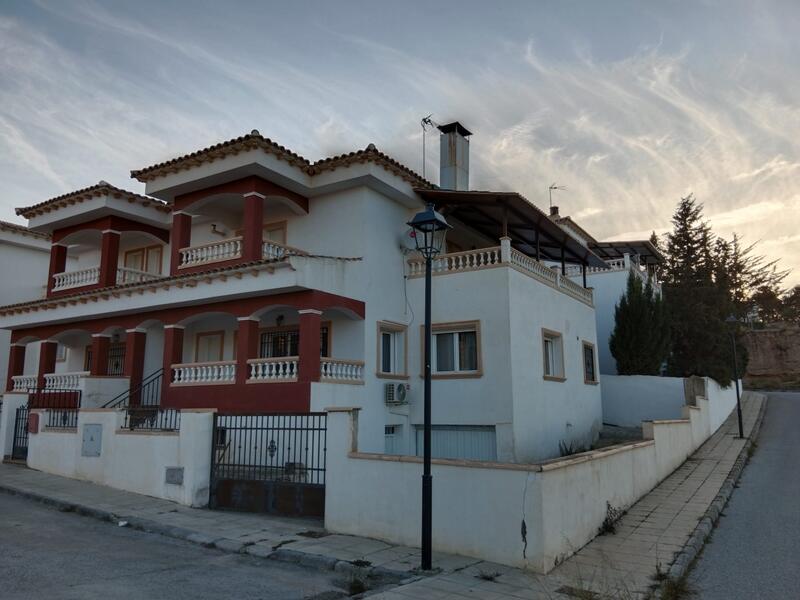 Stadthaus zu verkaufen in Freila, Granada
