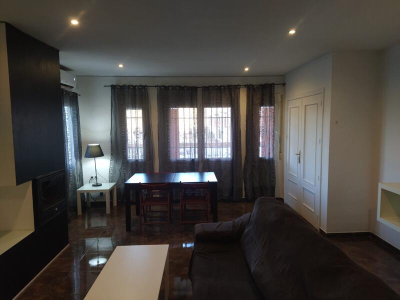 4 bedroom Townhouse for sale