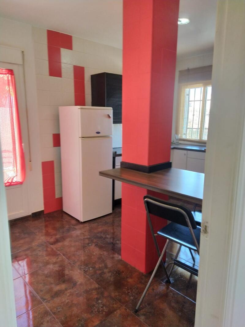4 bedroom Townhouse for sale