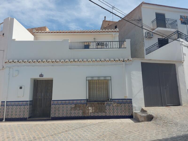 3 bedroom Country House for sale