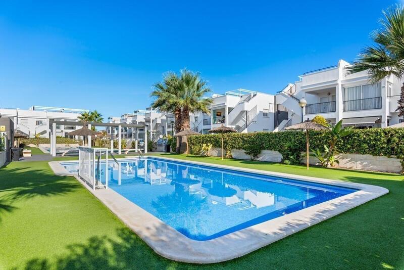 Villa à vendre dans Torrevieja, Alicante