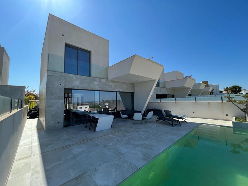 Villa for sale in Rojales, Alicante
