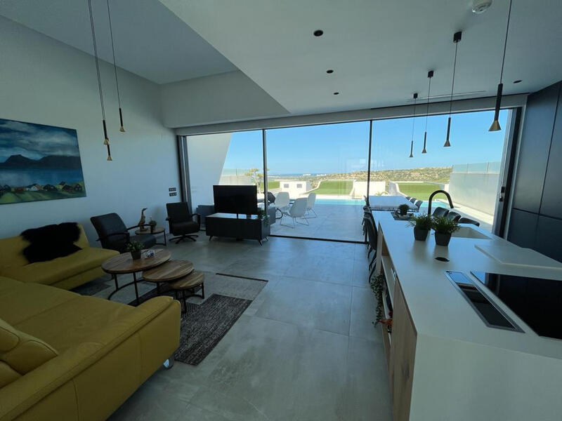5 bedroom Villa for sale