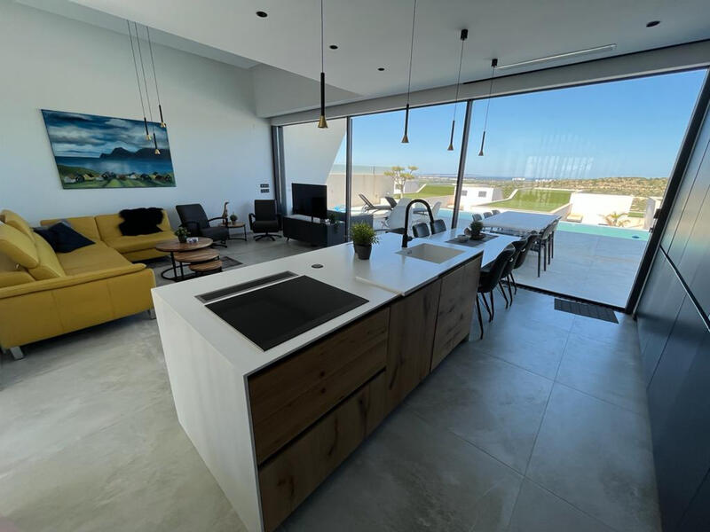 5 bedroom Villa for sale