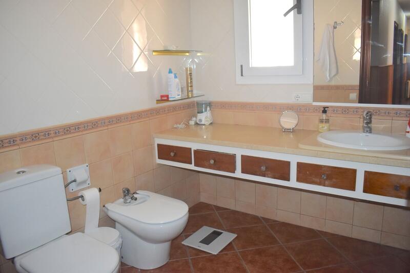 6 Cuarto Villa en venta