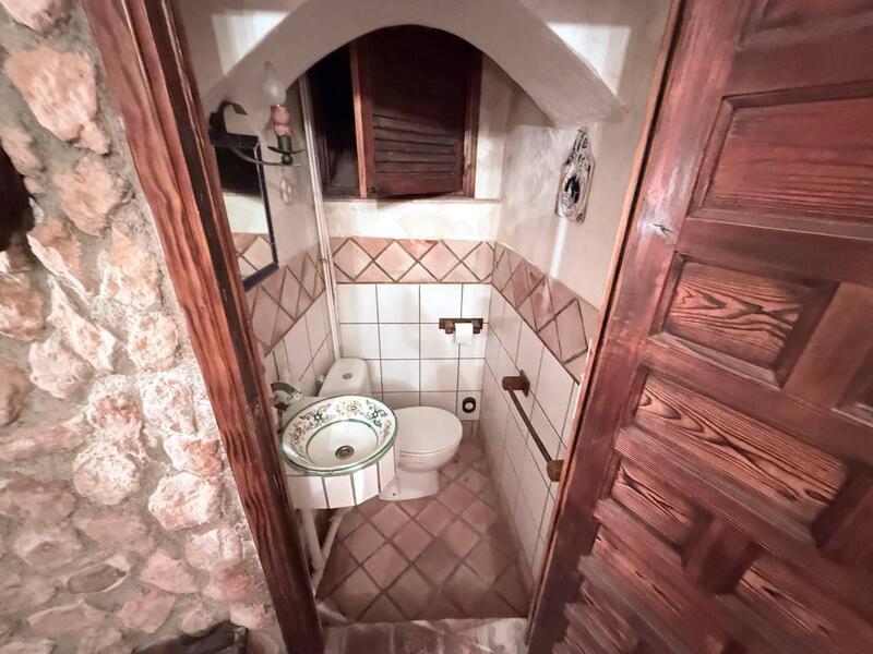 5 bedroom Villa for sale