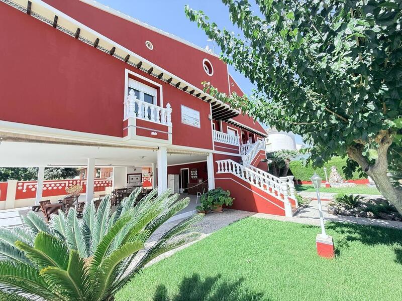 5 bedroom Villa for sale