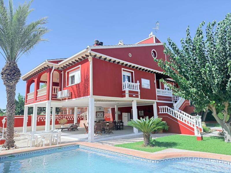 5 bedroom Villa for sale