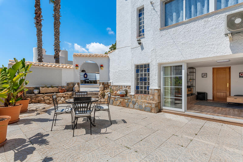 4 Cuarto Villa en venta