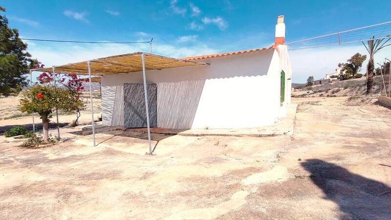 2 bedroom Country House for sale