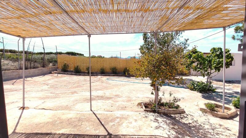 2 bedroom Country House for sale