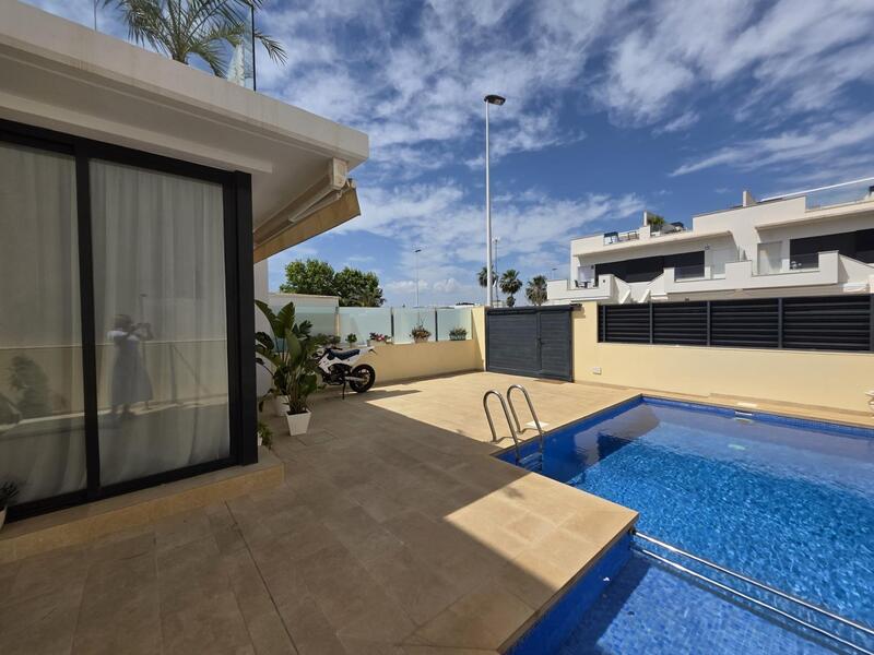 Деревенский Дом продается в San Pedro del Pinatar, Murcia
