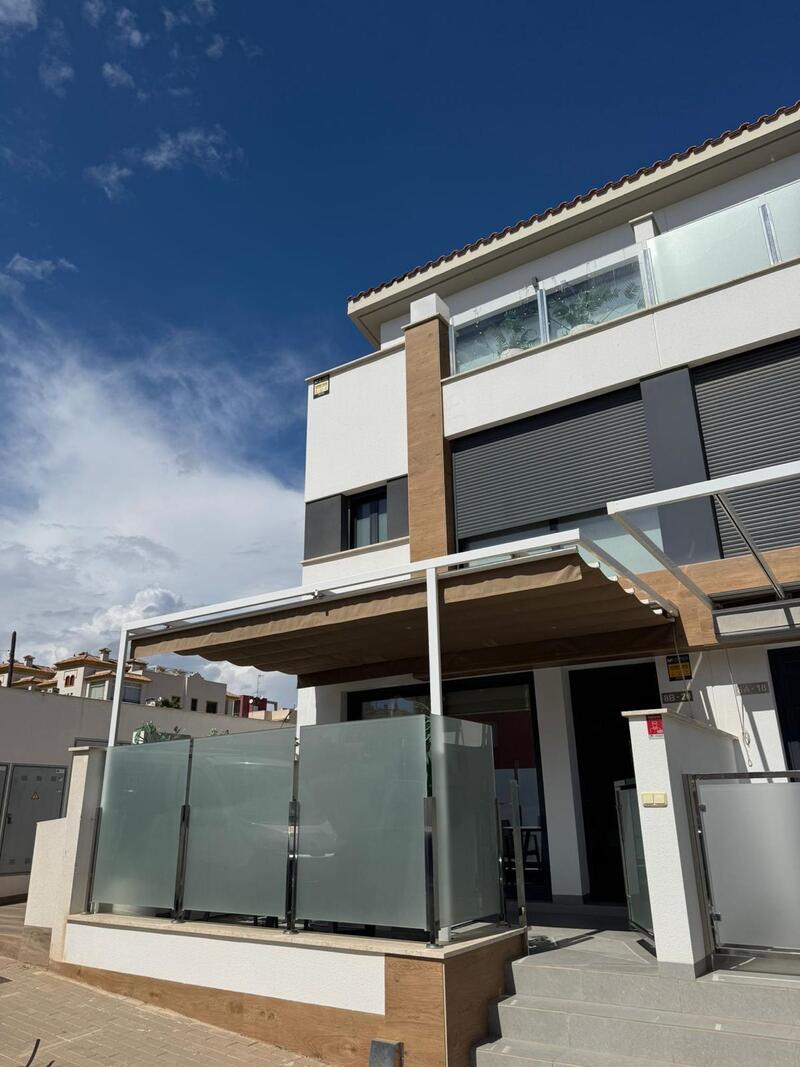 городская тюрьма продается в Guardamar del Segura, Alicante