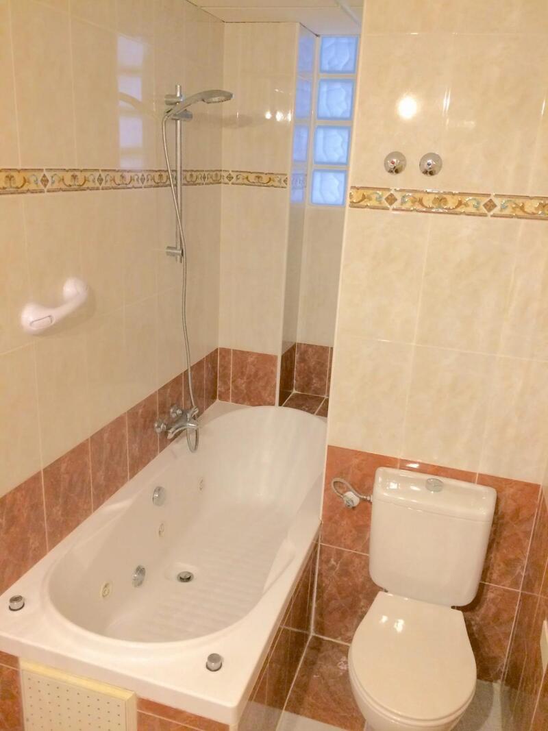 3 Schlafzimmer Stadthaus zu verkaufen
