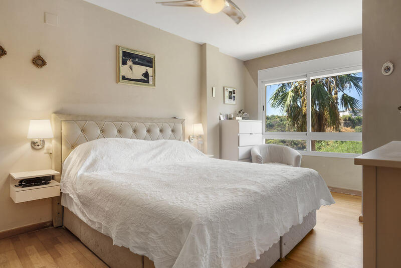 3 slaapkamer Gezinswoning Te koop