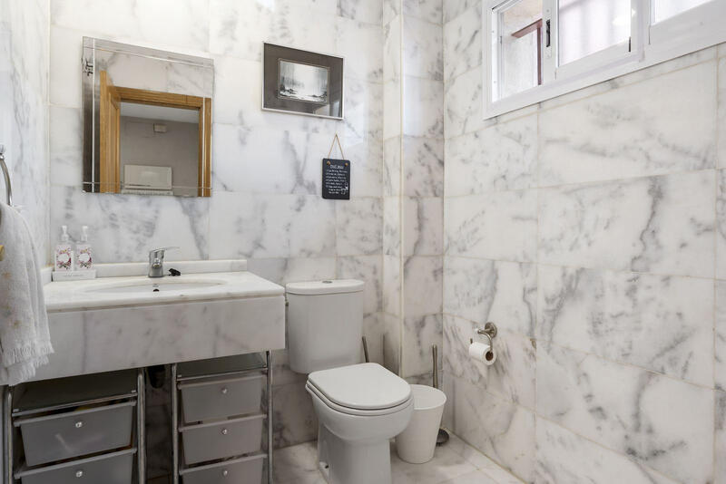 3 slaapkamer Gezinswoning Te koop