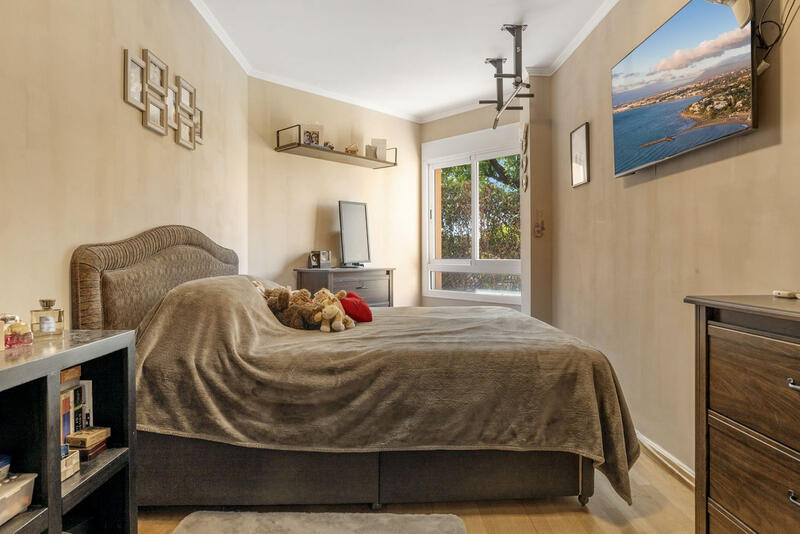 3 slaapkamer Gezinswoning Te koop